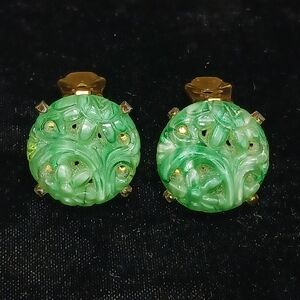 Vintage Signed Kramer Green Peking Molded Glass Clip Earrings
